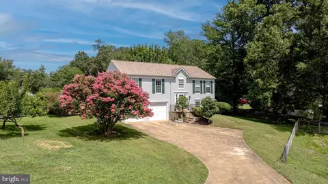 Other - 16285 Aspen Trail Ct, Triangle, VA 22172 photo 1 of 10