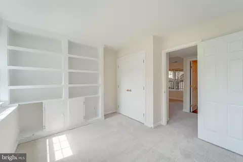 Bedroom - 16285 Aspen Trail Ct, Triangle, VA 22172 photo 5 of 5