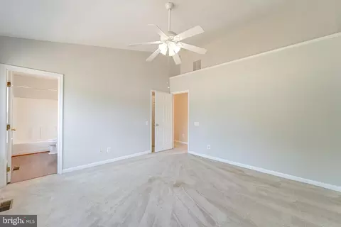 Bedroom - 16285 Aspen Trail Ct, Triangle, VA 22172 photo 4 of 5