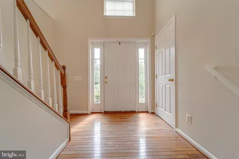 Entry Way - 16285 Aspen Trail Ct, Triangle, VA 22172 photo 1 of 4