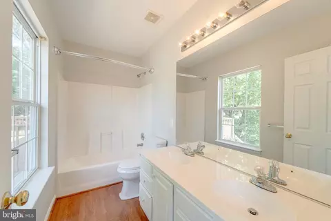 Bath - 16285 Aspen Trail Ct, Triangle, VA 22172 photo 1 of 2