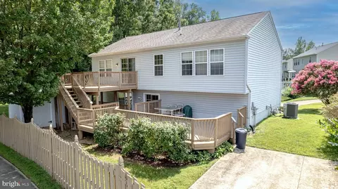 Exterior - 16285 Aspen Trail Ct, Triangle, VA 22172 photo 11 of 11