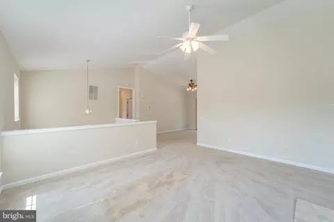Living - 16285 Aspen Trail Ct, Triangle, VA 22172 photo 4 of 6