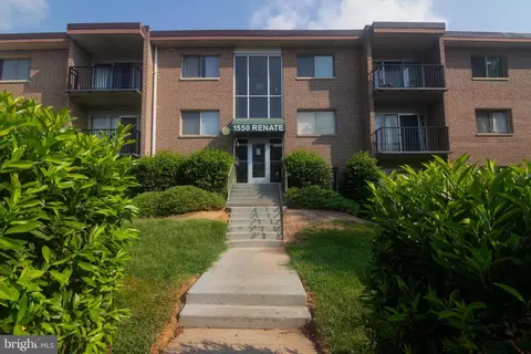 1550 Renate Dr #101, Woodbridge, VA 22192