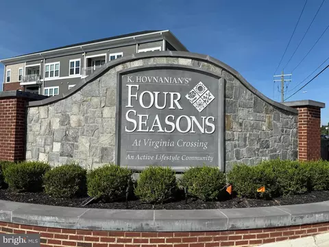 13970 Englefield Dr #303, Woodbridge, VA 22193