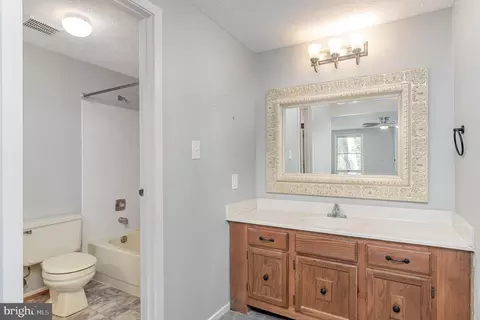 15431 Silvan Glen Dr, Dumfries, VA 22025 photo 12