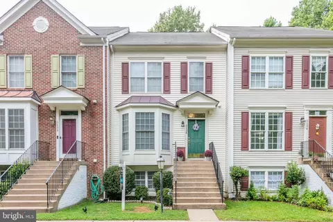 5136 Race Pointe Pl, Woodbridge, VA 22193