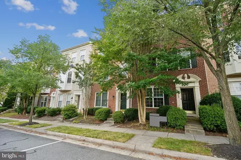 12912 Leatherwood Ln, Woodbridge, VA 22192