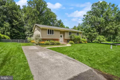 7251 Ridgeway Dr, Manassas, VA 20112 photo 4