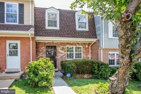 3546 Castle Hill Dr, Woodbridge, VA 22193