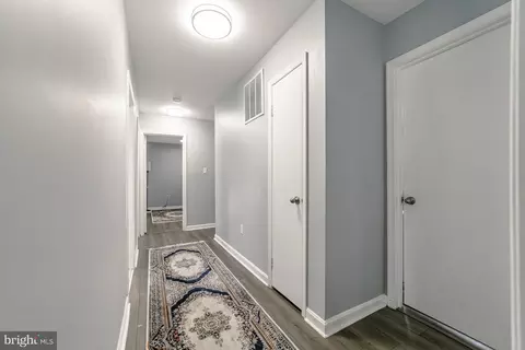 Entry Way - 3867 Oriole Ct, Dumfries, VA 22025 photo 13 of 13