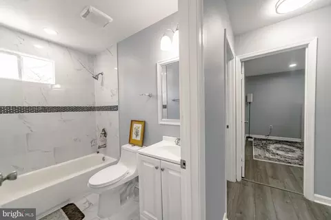 Entry Way - 3867 Oriole Ct, Dumfries, VA 22025 photo 11 of 13