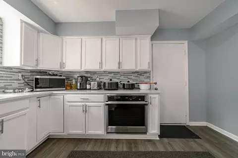 Kitchen - 3867 Oriole Ct, Dumfries, VA 22025 photo 5 of 7