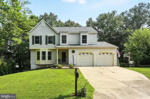 15150 Holleyside Dr, Dumfries, VA 22025