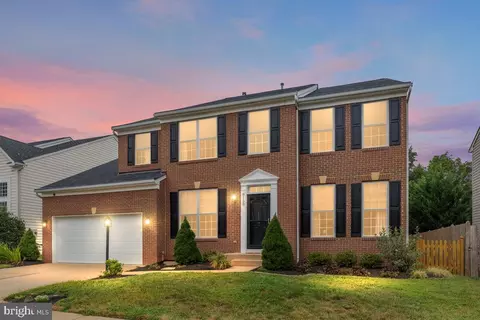 8150 Tenbrook Dr, Gainesville, VA 20155
