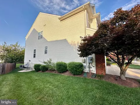 13103 Bigleaf Maple Ct, Gainesville, VA 20155 photo 3