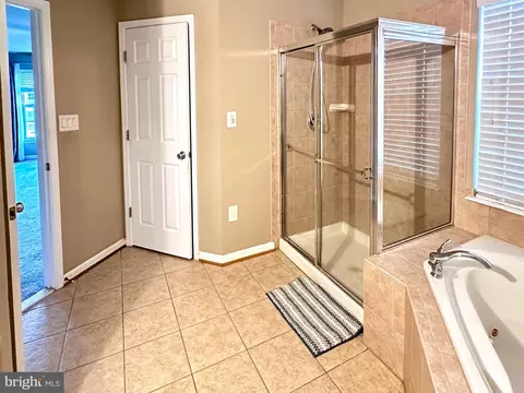 13103 Bigleaf Maple Ct, Gainesville, VA 20155 photo 27