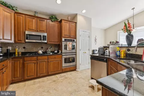 16076 Dancing Leaf Pl, Dumfries, VA 22025 photo 13