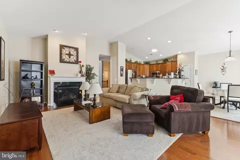 16076 Dancing Leaf Pl, Dumfries, VA 22025 photo 7