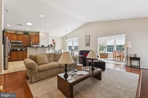 16076 Dancing Leaf Pl, Dumfries, VA 22025 photo 6