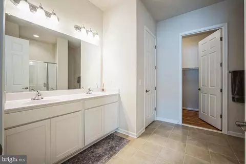 Entry Way - 9348 Crestview Ridge Dr, Bristow, VA 20136 photo 5 of 8