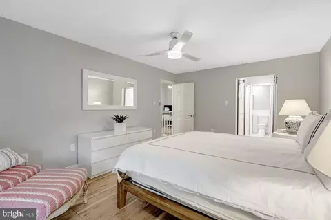 Bedroom - 7501 Belle Grae Dr, Manassas, VA 20109 photo 5 of 6
