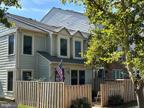7501 Belle Grae Dr, Manassas, VA 20109