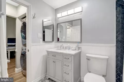 Bath - 7501 Belle Grae Dr, Manassas, VA 20109 photo 6 of 7