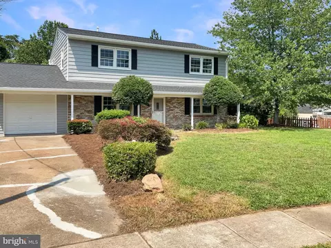 4160 Nichols Ct, Dumfries, VA 22026