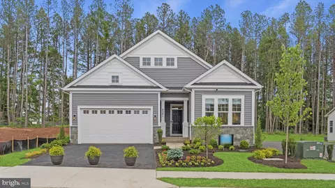 9381 Crestview Ridge Dr, Bristow, VA 20136