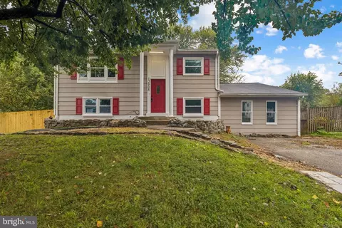 12908 Ketterman Dr, Woodbridge, VA 22193