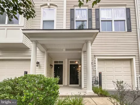 2905 Chinkapin Oak Ln, Woodbridge, VA 22191