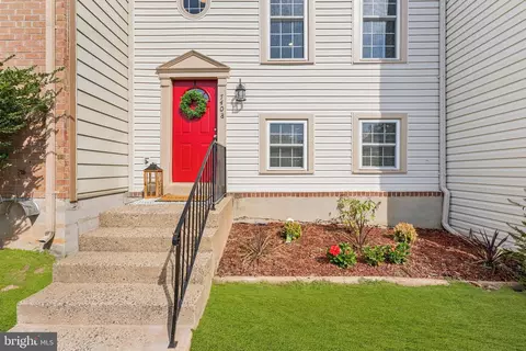 7408 Emerald Dr, Manassas, VA 20109