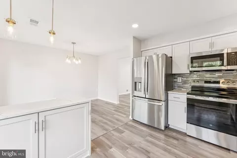 7408 Emerald Dr, Manassas, VA 20109 photo 10
