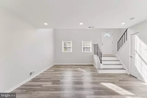 7408 Emerald Dr, Manassas, VA 20109 photo 4