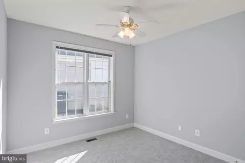 Bedroom - 13879 Crabtree Way, Gainesville, VA 20155 photo 4 of 9