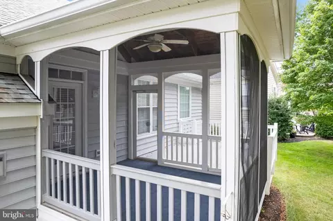 Exterior - 13879 Crabtree Way, Gainesville, VA 20155 photo 11 of 12