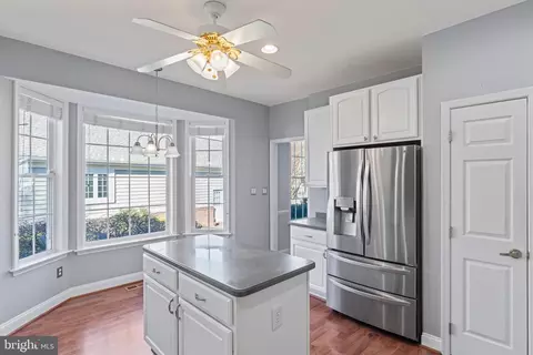 Kitchen - 13879 Crabtree Way, Gainesville, VA 20155 photo 3 of 7