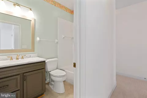 Bath - 13879 Crabtree Way, Gainesville, VA 20155 photo 3 of 5