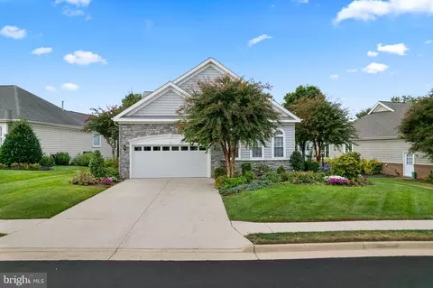 Exterior - 13879 Crabtree Way, Gainesville, VA 20155 photo 1 of 12