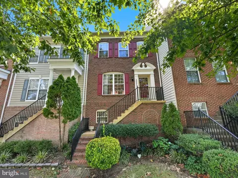 13861 Palisades St, Woodbridge, VA 22191