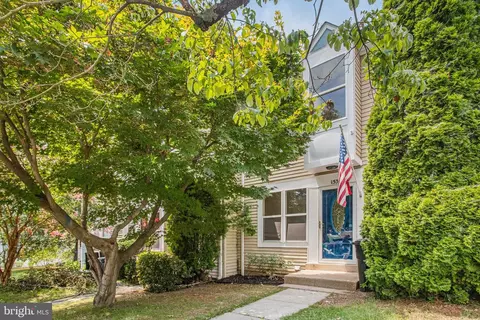 15376 Gatehouse Ter, Woodbridge, VA 22191