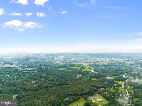 View/Area - 10940 Meanderview Ct, Manassas, VA 20111 photo 4 of 7
