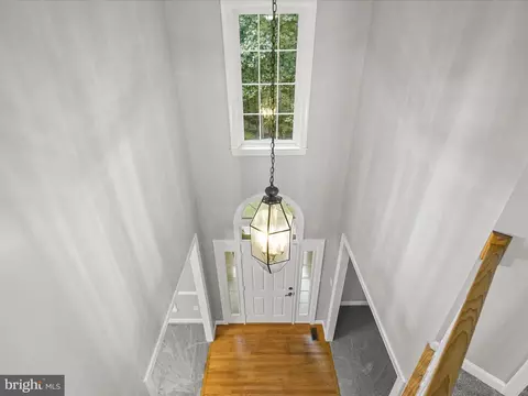 Entry Way - 10940 Meanderview Ct, Manassas, VA 20111 photo 8 of 9