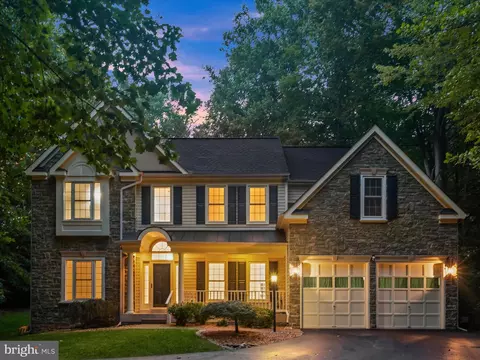 Exterior - 10940 Meanderview Ct, Manassas, VA 20111 photo 11 of 15