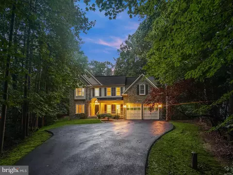 Exterior - 10940 Meanderview Ct, Manassas, VA 20111 photo 15 of 15