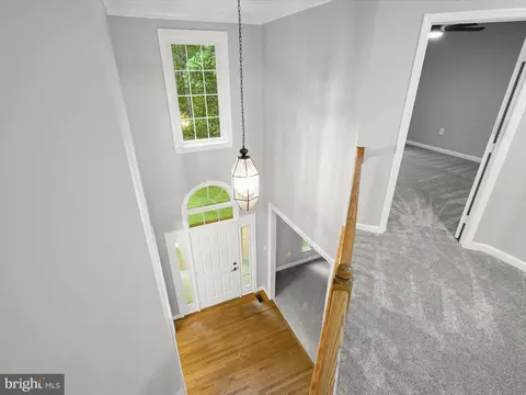 Entry Way - 10940 Meanderview Ct, Manassas, VA 20111 photo 7 of 9