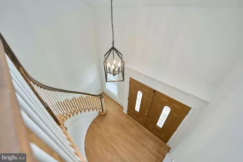 Entry Way - 4607 Angus Dr, Gainesville, VA 20155 photo 3 of 4