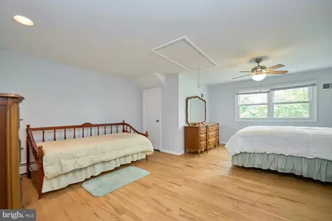 Bedroom - 4607 Angus Dr, Gainesville, VA 20155 photo 3 of 6