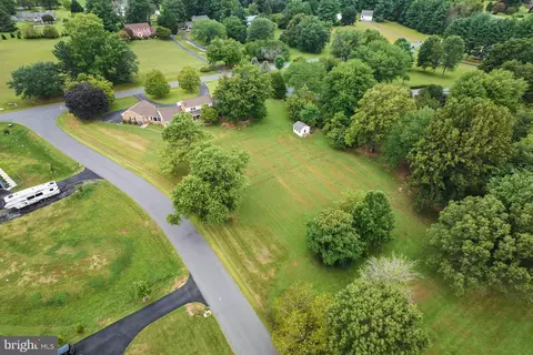 View/Area - 4607 Angus Dr, Gainesville, VA 20155 photo 3 of 9